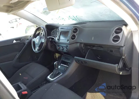 2018 Volkswagen Tiguan Limited 2.0T из США, поврежденный, VIN WVGBV7AX8JK004653